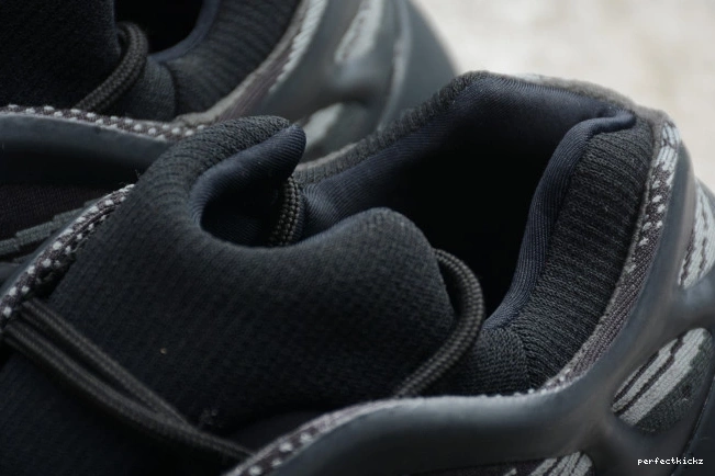 H67799 V3 Yeezy Adidas Boost 700 Black 0814